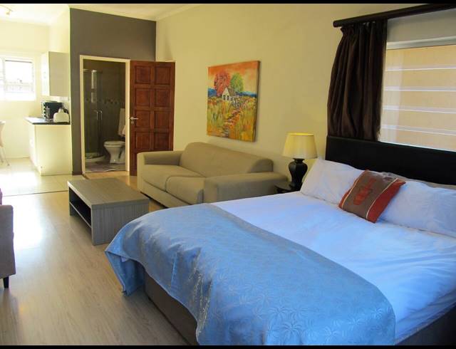 10 BEDROOM HOUSE FOR SALE IN ORCHARDS